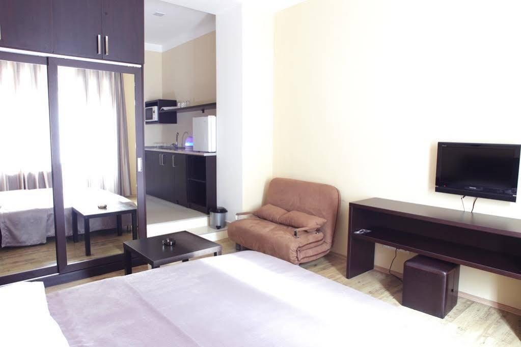 Apart Hotel Gh Тбилиси Экстерьер фото