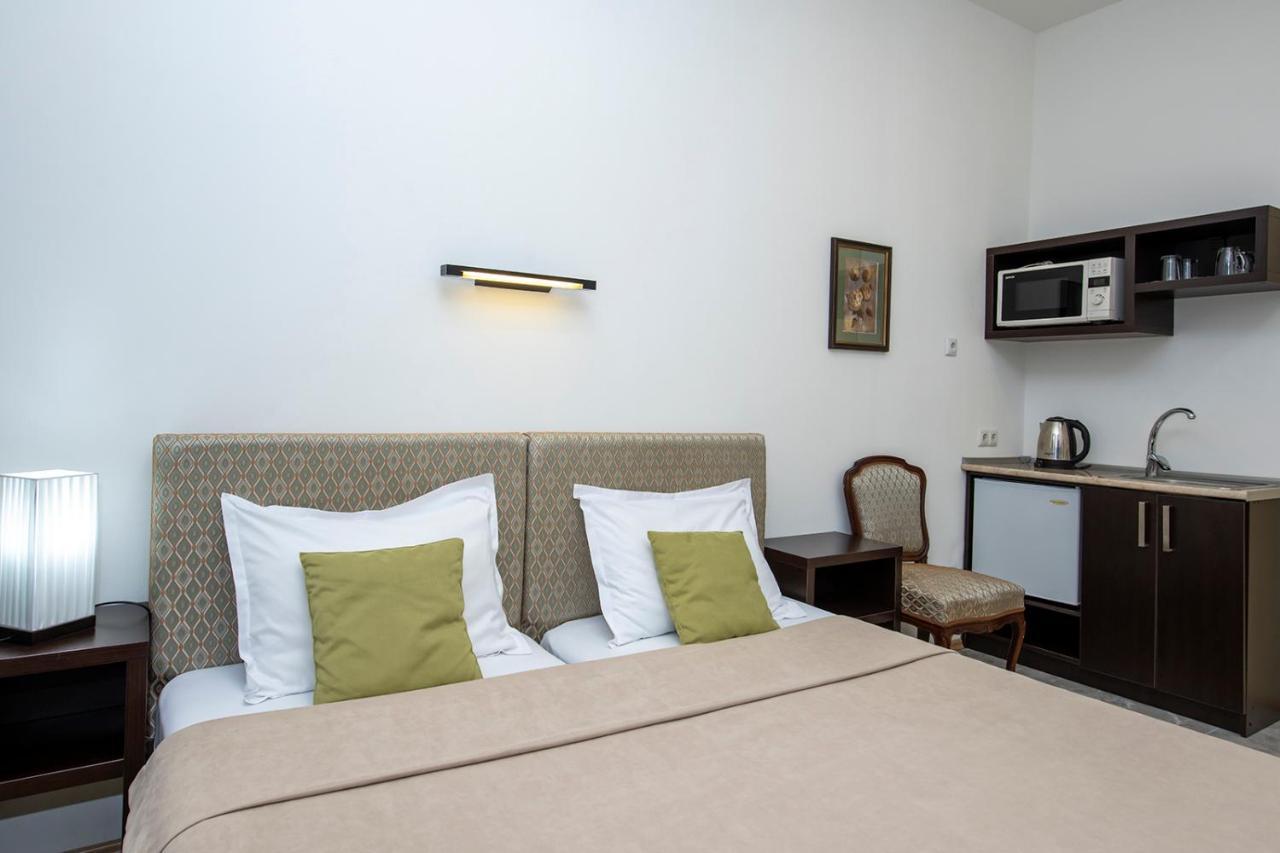 Apart Hotel Gh Тбилиси Экстерьер фото